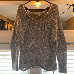 Free People•Grey•Sweater•Ribbed Bottom•Curled Sleeves•Medium•Oversized•Grungy